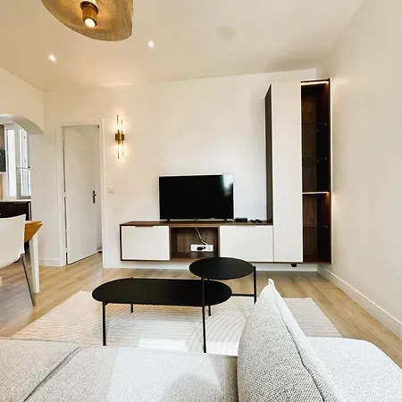 Seduisant Paris - *